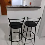 Studio Em Copacabana 300 M Da Praia
